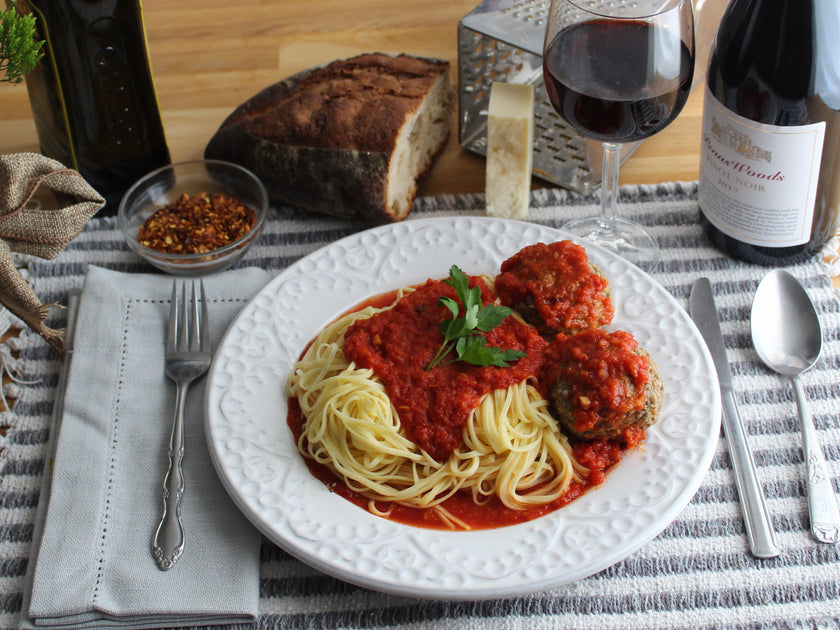 Mestolo spaghetti aladdin con manico bordeaux CasaBugatti